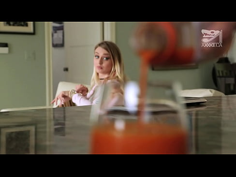 ❤️ Het tjej med stora bröst och tight fitta får kuk från förlorare, men väldigt hårt Fuckingvideo at sv.befuck-net.ru ☑