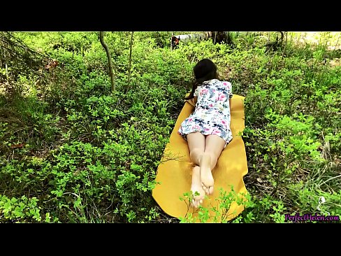 ❤️ Stranger on Tinder Masturbates My Pussy and Fucks Passionately in the woods (En främling på Tinder onanerar min fitta och knullar passionerat i skogen) Fuckingvideo at sv.befuck-net.ru ☑