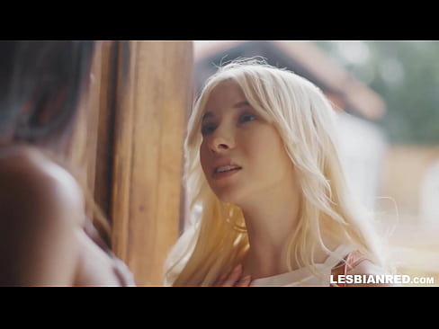 ❤️ Tjejen kommer hem några månader senare och slutar med att äta sin styvmors fitta. Fuckingvideo at sv.befuck-net.ru ☑